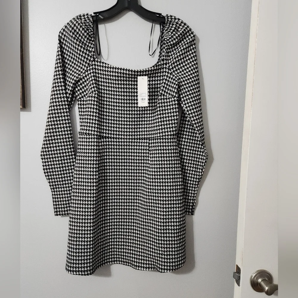 NWT Francesca Houndstooth Dress Size Large - Picture 4 of 7